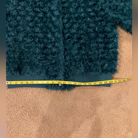 Anthropologie Curly Faux Fur Jacket in Teal. Large. Like New. - Picture 12 of 12
